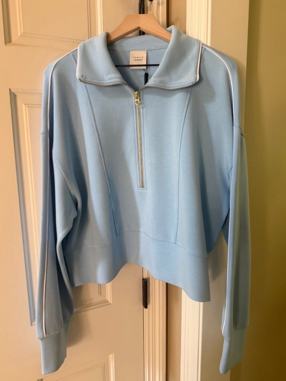 VARLEY Davenport 1/2 Zip Sweatshirt in Airy Blue, Large (US 10)